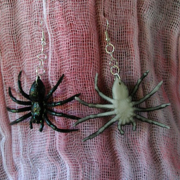 Fly Glitter Earrings Insect Halloween Handcrafted Entomology… - Picture 11 of 12